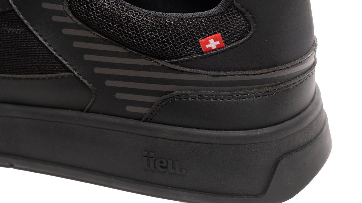 B&T Schuh Sneaker mit B&T Logo